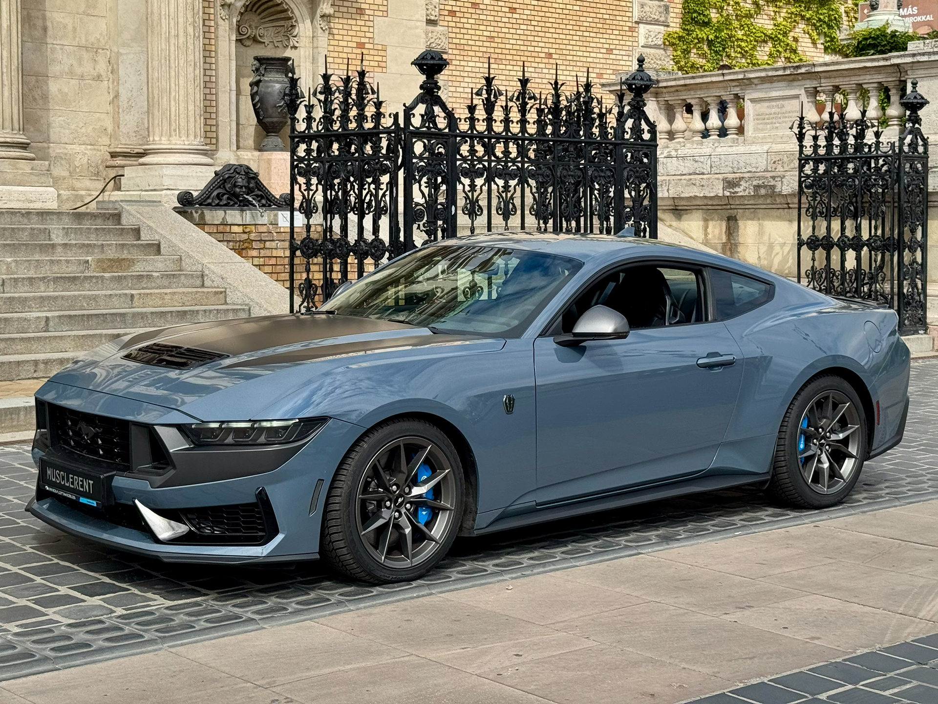 Ford Mustang Dark Horse élményvezetés