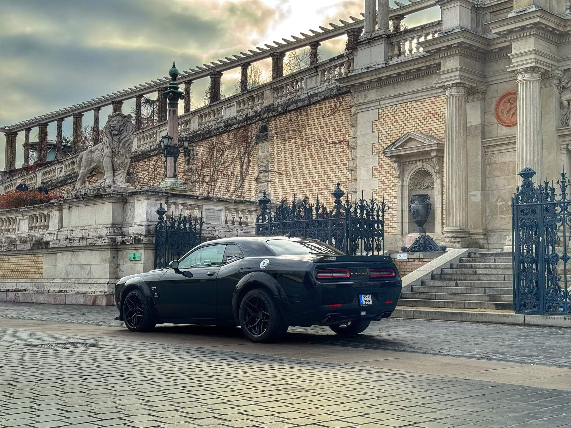 Dodge Challenger ScatPack Widebody élményvezetés